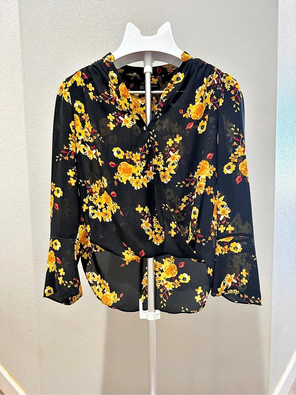 INC International Concepts Floral Blouse in Black & Yellow Size P/P Like New